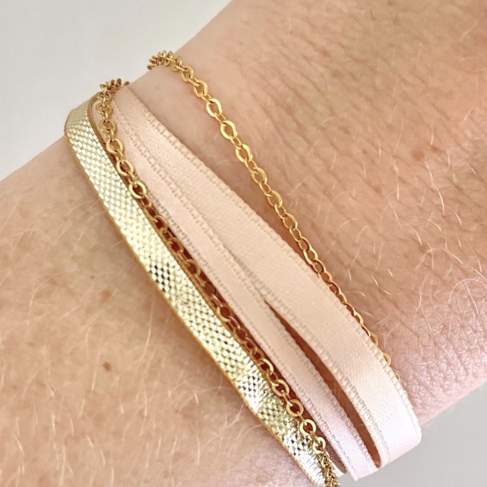 Handmade in Brooklyn Ribbon and chain magnet bracelet - perfect condition